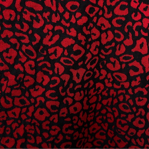 Counterparts Red and Black Animal Print Skinny Leg Pants 18 NWOT - Picture 3 of 6
